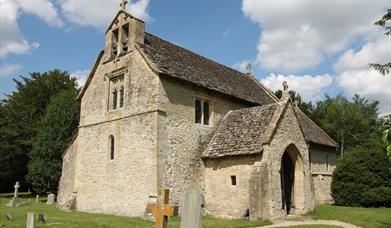 St Margaret's Church in Little Faringdon (photo courtesy of www.oxfordshirechurches.info)