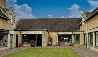 Gateway Antiques in Burford